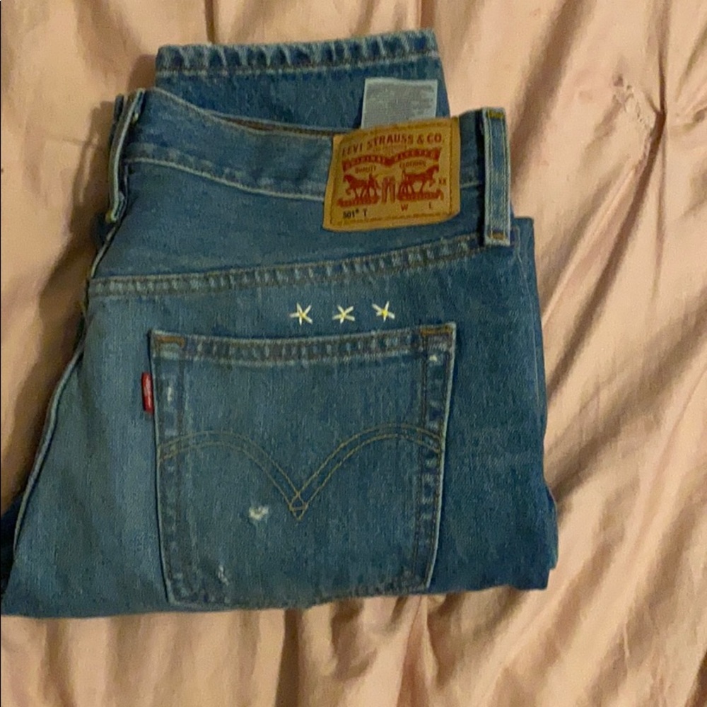 embroidered levi’s